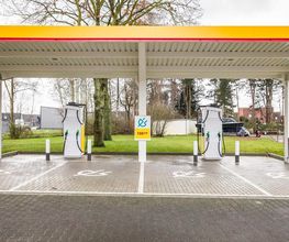 Shell Recharge Charging Station Bild 1