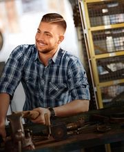 Fantastic Sams Cut & Color image 13