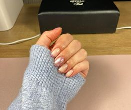 Glow Nail Studio image 3