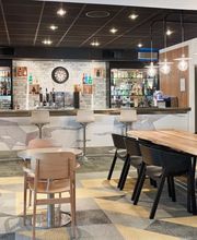 B&B HOTEL Cergy Port image 4