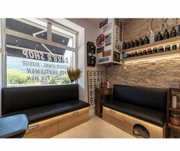 Barb'R Shop image 8