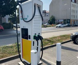 Shell Recharge Charging Station Bild 3