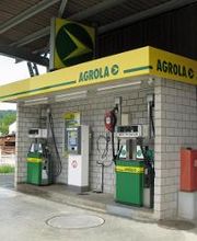 AGROLA Tankstelle in Schlatt - zwei Tanksäulen mit Zahlterminal - überdacht