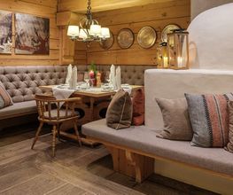 Tisch im Restaurant Waldhaus.