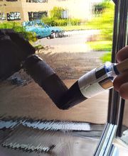 Farbige Lasur auf Haustür