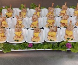 Hähnchen-Ananas-Spieße mit Curry Creme