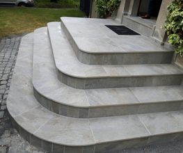 Treppe Außenbereich Nachher.JPG