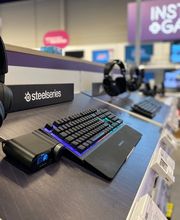 Espace multimédia casque et clavier Steelseries magasin boulanger mandelieu