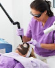 DR. MED. ANNA QUAY PRIVATPRAXIS FÜR DERMATOLOGIE UND VENEROLOGIE Bild 4