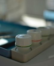 Zahnarztpraxis - Cabinet dentaire in Biel/Bienne Dres. med. dent. Lisa Leutenegger und Roman Januth Bild 3