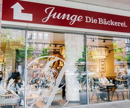 Junge Die Bäckerei. Bild 2