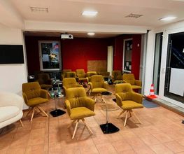 Räumlichkeiten der Fahrschule Bär in Markdorf mit modernem Unterrichtsraum für Theorieunterricht und Führerschein-Ausbildung nahe Immenstaad und Meersburg.