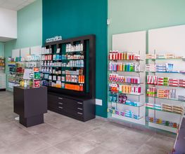 local-farmacia-palm-mar.jpg