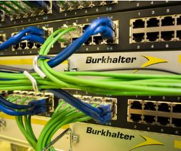 Für die Kommunikationsverkabelung mit passender Kupfer-, oder Glasfaser Technologie ist unsere Networks Abteilung zuständig.
