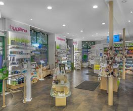 Pharmacie de l'Hôtel-de-Ville Bild 6