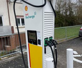 Shell Recharge Charging Station Bild 1