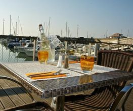 Les Voiles Blanches image 8