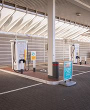 Shell Recharge Charging Station Bild 1