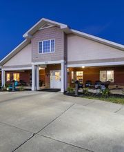 Courtyard Estates at Hawthorne Crossing image 5