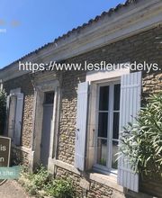 Les Fleurs De Lys image 17