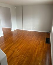 Classic American Townhomes & Apts image 13