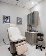 Myint Oculo Facial Plastic Surgery image 1