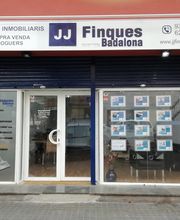 Tenemos una segunda oficina en Carretera Antiga de València, 75, Badalona. 