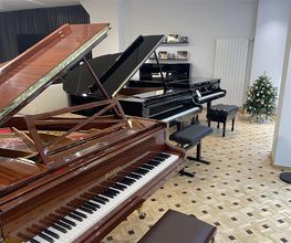 Kneifel Pianos Bild 5