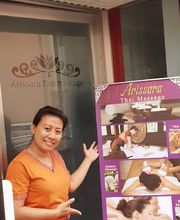 Arissara Thaimassage, Narissara Weber