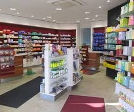 Aussenansicht der Falken Apotheke