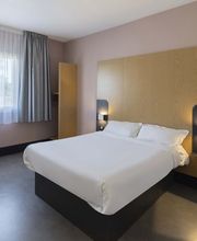 B&B HOTEL Perpignan Sud Marché International image 12