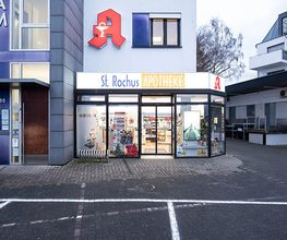 Aussenansicht der St. Rochus Apotheke