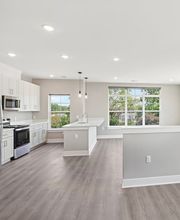 Regency @ Menlo Park Terrace image 9