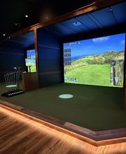 Stingers Lounge - Restaurant, Bar & Golf Simulators image 5