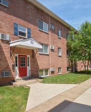 Boothwyn Court Apartments image 5