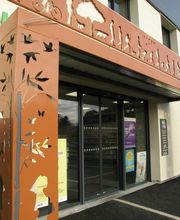 La Grande Pharmacie De Neuvic image 6