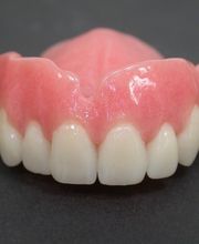 Daniel Wirz Zahnprothetik Bild 4