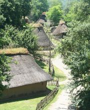 Le Village Gaulois - L'Archéosite image 1