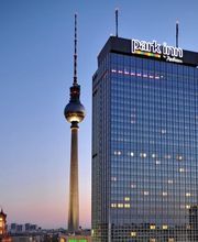 Park Inn by Radisson Berlin Alexanderplatz Bild 1
