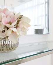 Hochwertige und entspannte Praxisatmosphäre bei Sense Treatments in Zollikerberg