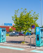 EVzen Station de recharge Tonnere - Weldom - Super U