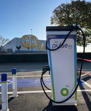 bp pulse Charging Station image 9