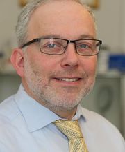 Dr. med. Levy Francis Bild 1