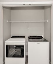 Argento at Oakland Springs Apartments image 7