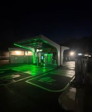 IPLANET Ricarica in sicurezza in modalità ultra fast per tutti i veicoli elettrici.