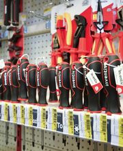 Mr.Bricolage Angerville image 6