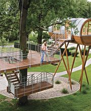 Das Baumhaus war ein Geburtstagsgeschenk an Firmengründer Hans Weber.