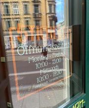 Stichelei Piercingstube Bild 4