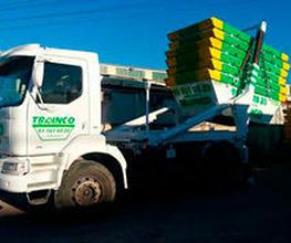 trainco-camion-con-varios-contenedores.jpg