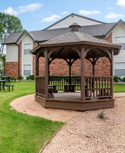 Huntington Glen image 19